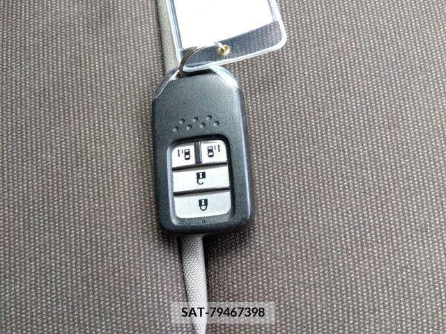 Honda e 2017-07 210657-8
