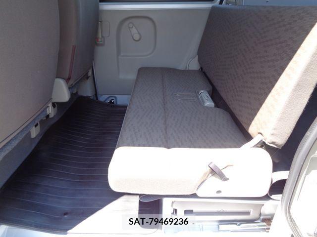 Suzuki EVERY 2021-05 301635-12