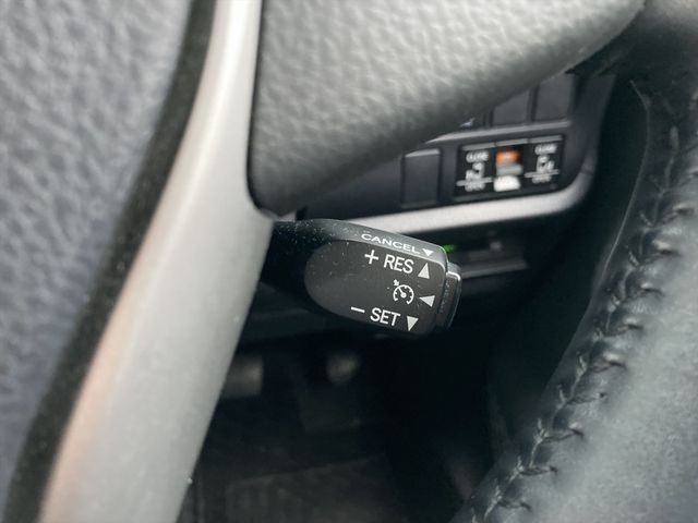 Toyota ESQUIRE 2019-02 182057-15