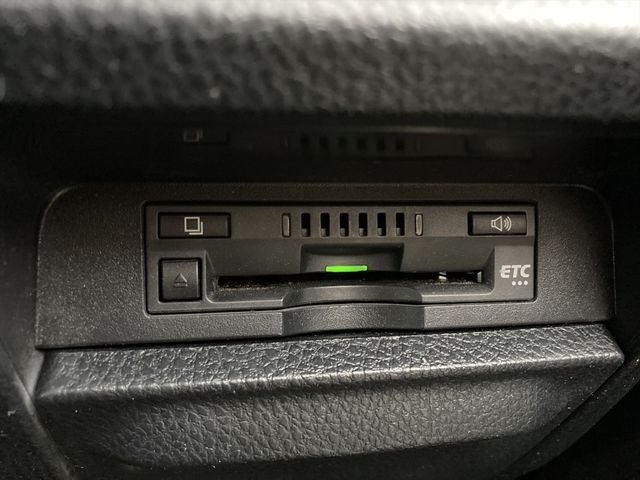 Toyota ESQUIRE 2019-02 182057-17
