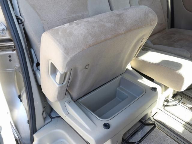 Nissan SERENA 2007-10 28146-20