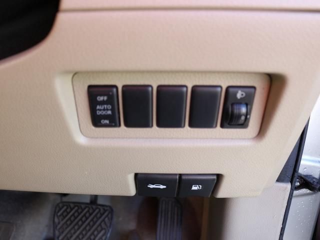 Nissan SERENA 2007-10 28146-9
