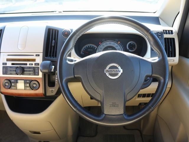Nissan SERENA 2007-10 28146-5
