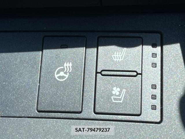 Lexus IS 2023-05 277549-6