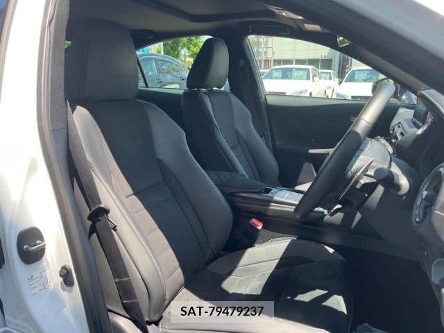 Lexus IS 2023-05 277549-10