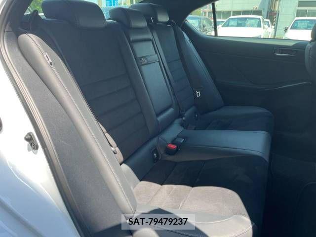 Lexus IS 2023-05 277549-11