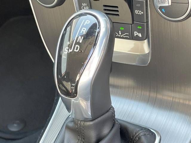 Volvo V40 2015-12 194416-19