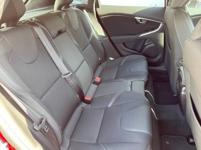 Volvo V40 2015-12 194416-11