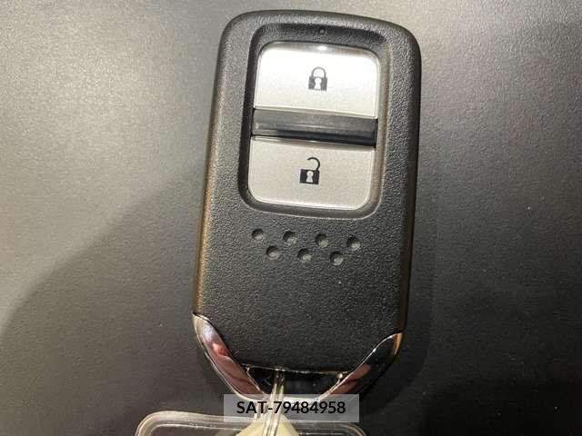 Honda FIT HYBRID 2013-11 269693-18