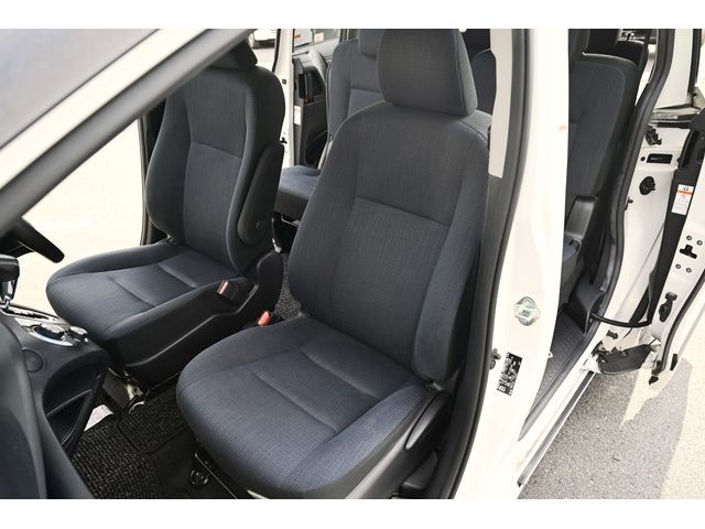 Toyota SIENTA 2015-10 14939-8