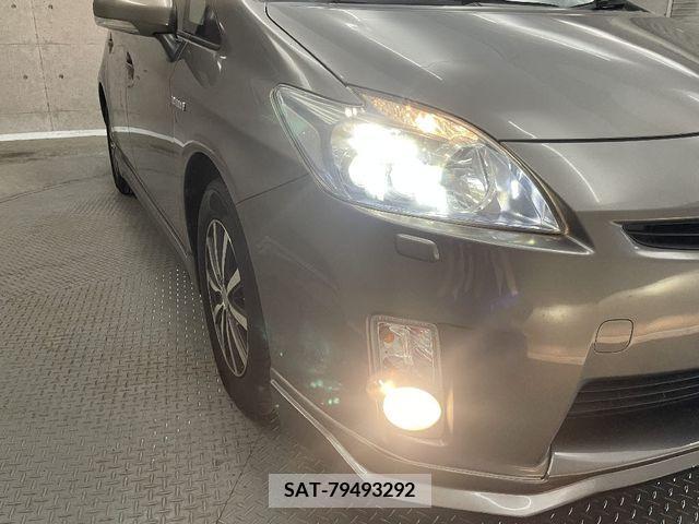 Toyota PRIUS 2011-09 327761-8