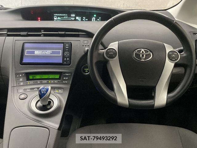Toyota PRIUS 2011-09 327761-1