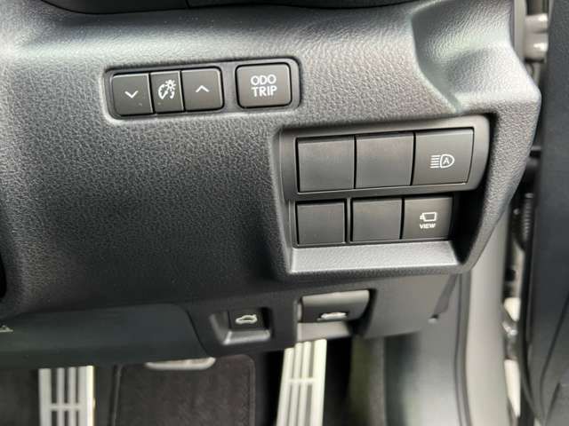 Lexus IS 2022-11 20309-12