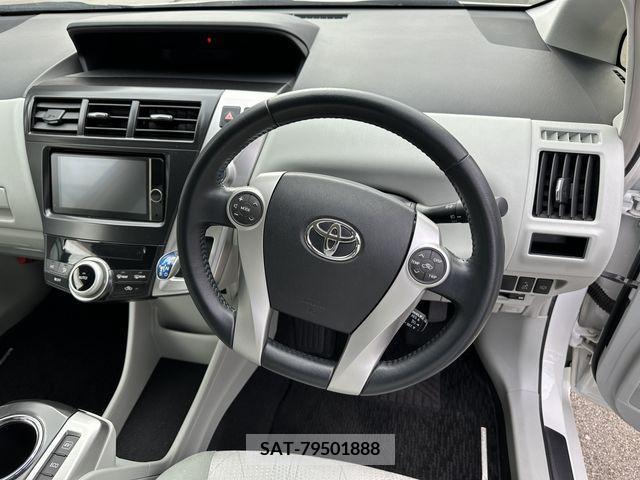 Toyota PRIUS ALPHA 2013-02 339923-5
