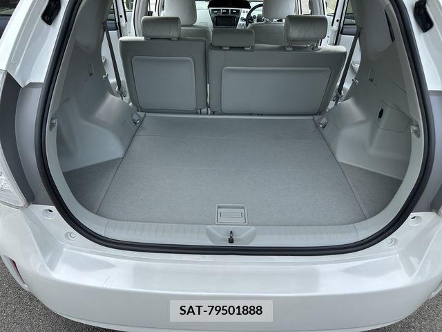 Toyota PRIUS ALPHA 2013-02 339923-19