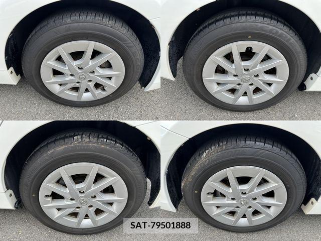 Toyota PRIUS ALPHA 2013-02 339923-27