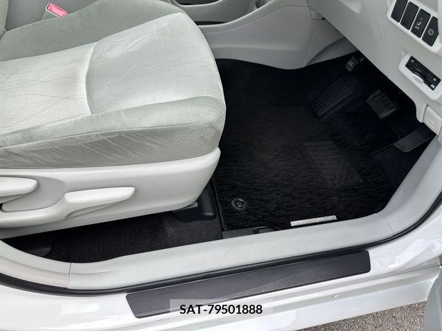 Toyota PRIUS ALPHA 2013-02 339923-8