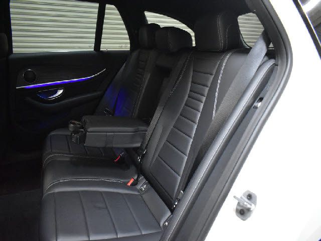 Mercedes Benz E-CLASS 2018-12 22338-16