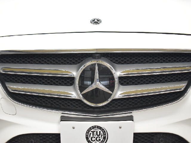 Mercedes Benz E-CLASS 2018-12 22338-25