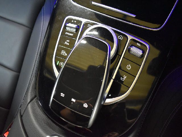 Mercedes Benz E-CLASS 2018-12 22338-10