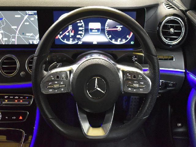 Mercedes Benz E-CLASS 2018-12 22338-15
