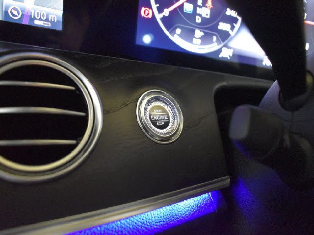Mercedes Benz E-CLASS 2018-12 22338-3