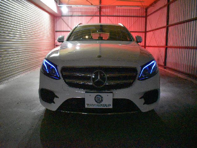 Mercedes Benz E-CLASS 2018-12 22338-24