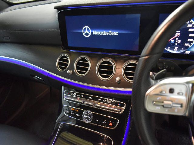 Mercedes Benz E-CLASS 2018-12 22338-8