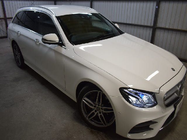 Mercedes Benz E-CLASS 2018-12 22338-22