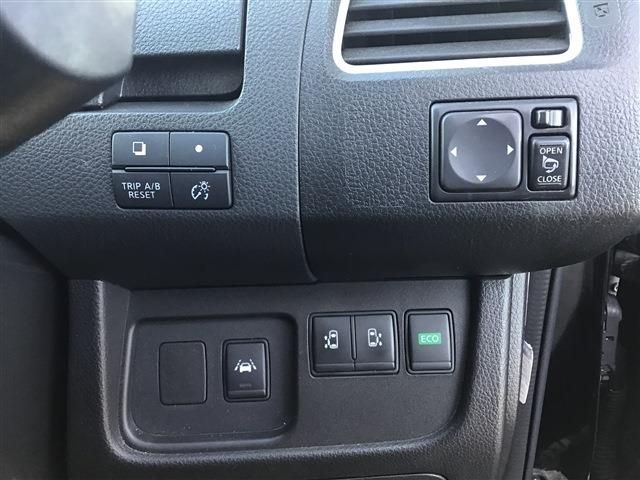 Nissan SERENA 2014-10 18938-13