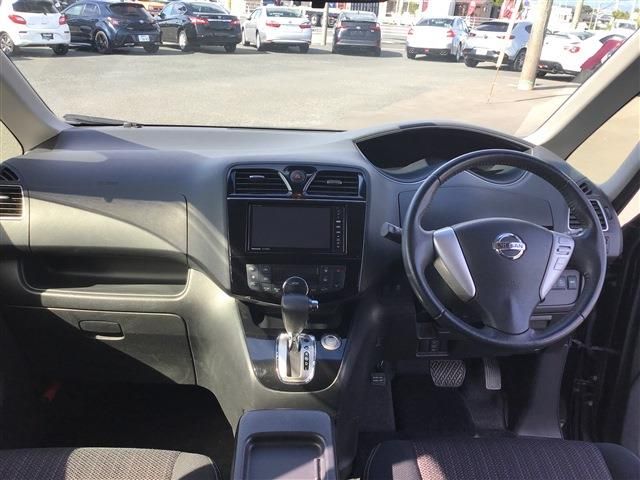 Nissan SERENA 2014-10 18938-1