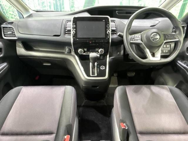 Nissan SERENA 2018-02 14214-1
