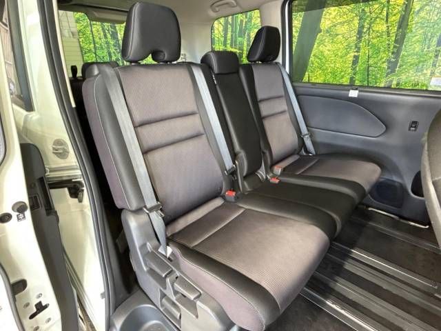Nissan SERENA 2018-02 14214-9