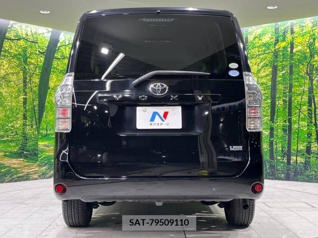 Toyota VOXY 2012-02 379314-15