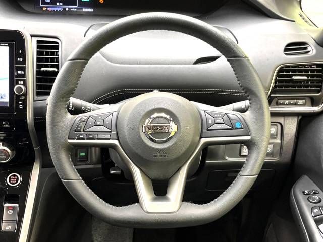 Nissan SERENA 2018-09 196159-12