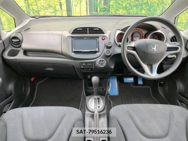 Honda FIT 2009-09 303270-1