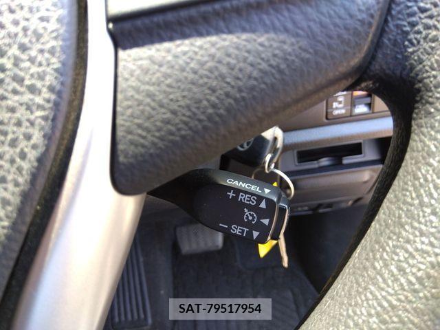 Toyota NOAH 2018-12 321699-12