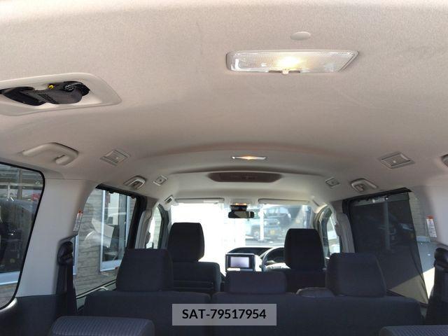 Toyota NOAH 2018-12 321699-16