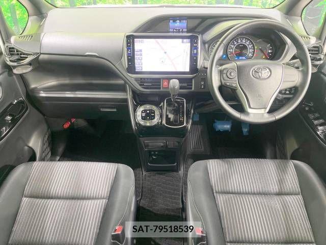 Toyota VOXY 2018-04 289081-1