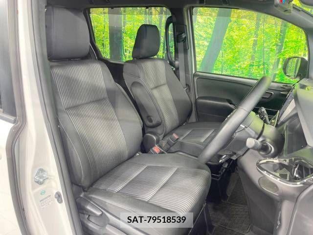 Toyota VOXY 2018-04 289081-8