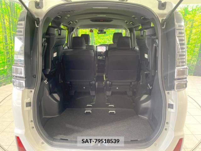 Toyota VOXY 2018-04 289081-11