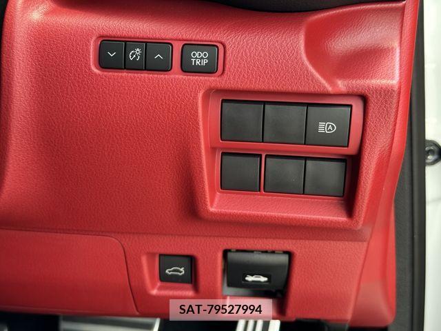 Lexus IS 2023-06 388246-12