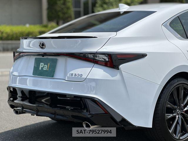 Lexus IS 2023-06 388246-21