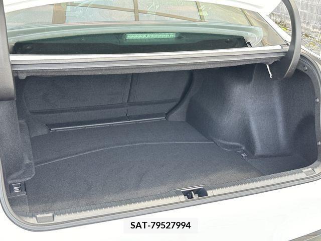 Lexus IS 2023-06 388246-17