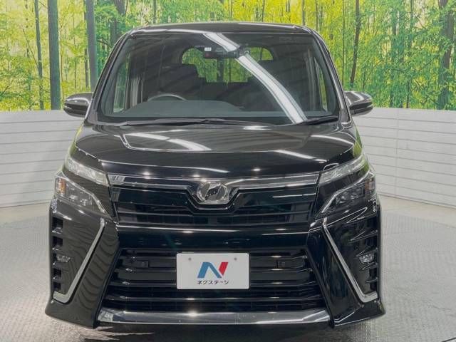 Toyota VOXY 2019-12 188488-15