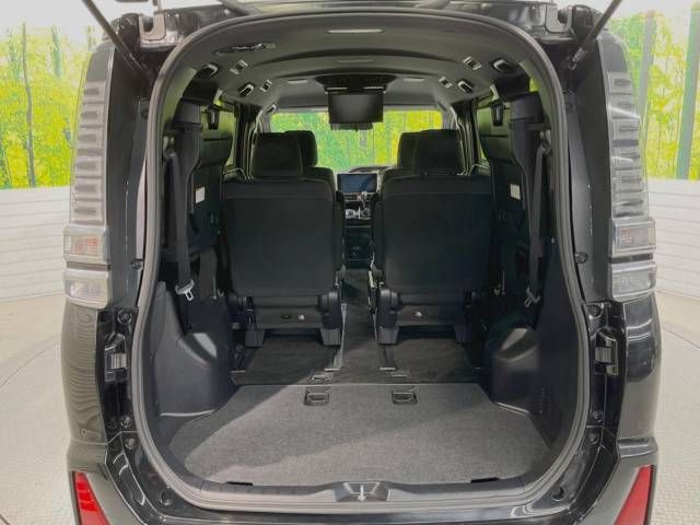 Toyota VOXY 2019-12 188488-11