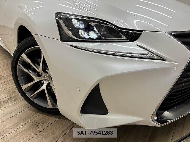 Lexus IS 2017-10 334372-18
