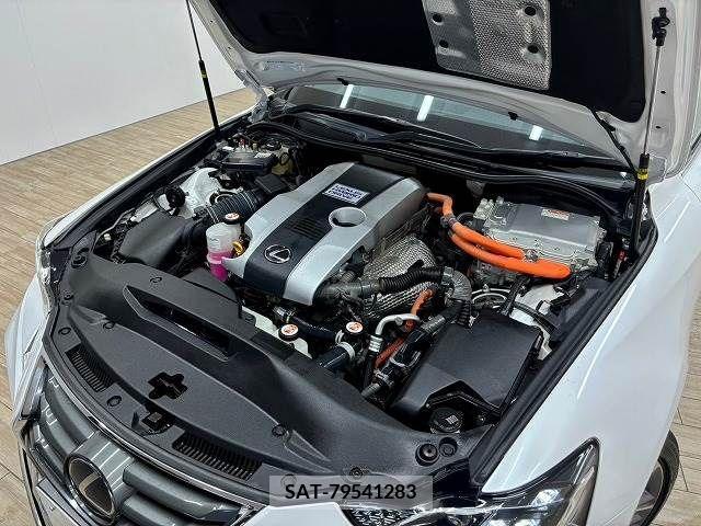 Lexus IS 2017-10 334372-17