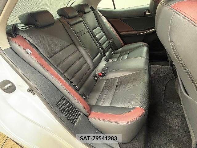 Lexus IS 2017-10 334372-5