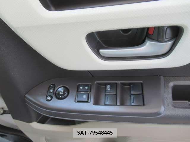 Honda N BOX 2018-02 306958-10